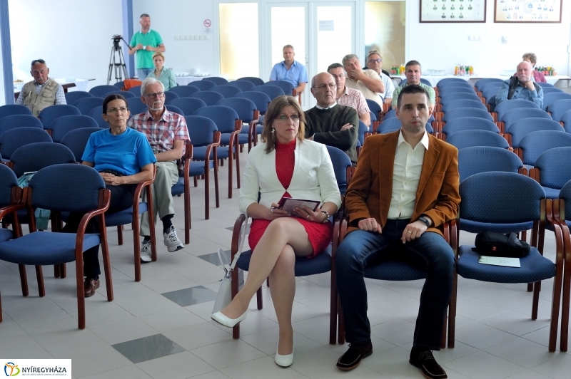 Konferencia az iparkamarában