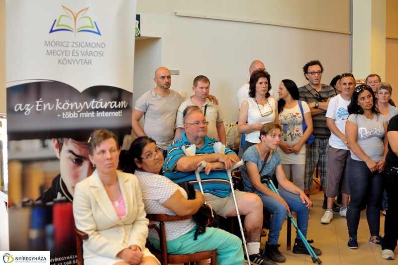 Tapintható kiállítás a könyvtárban