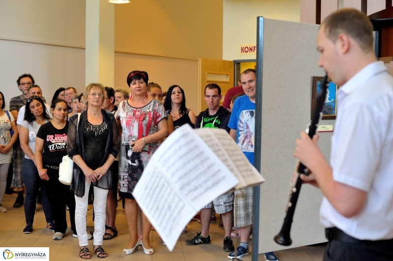 Tapintható kiállítás a könyvtárban