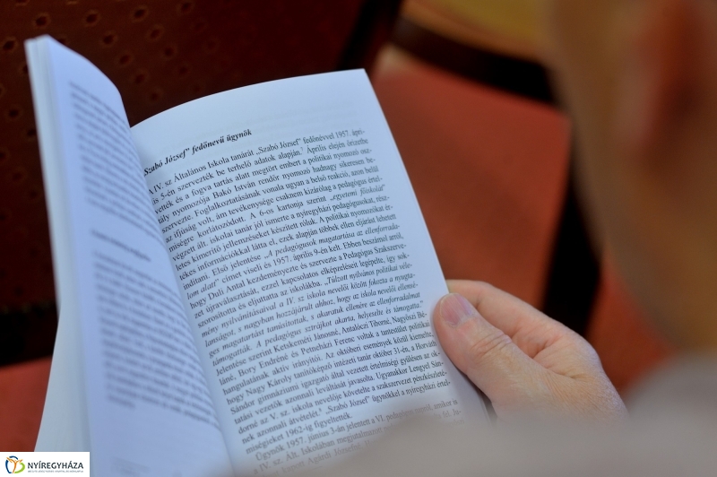 A helyi diktatúra bája könyvbemutató