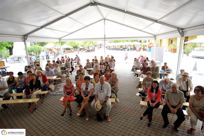 Ünnepi Könyvhét a belvárosban