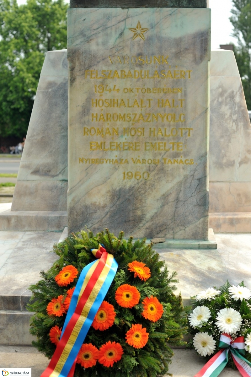 Hősökre emlékeztek