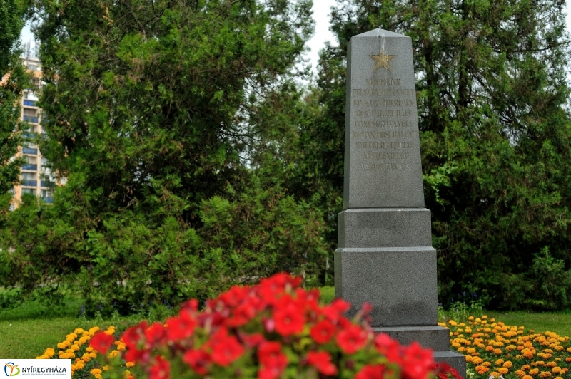 Hősökre emlékeztek