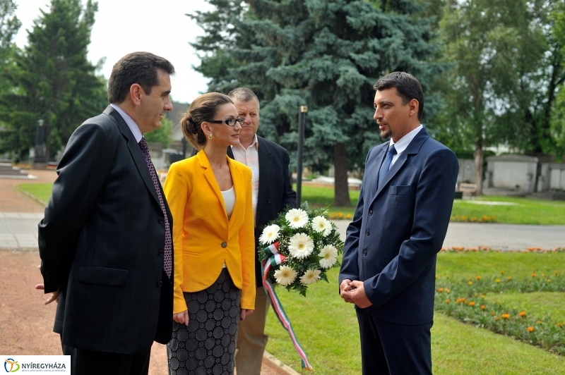 Hősökre emlékeztek