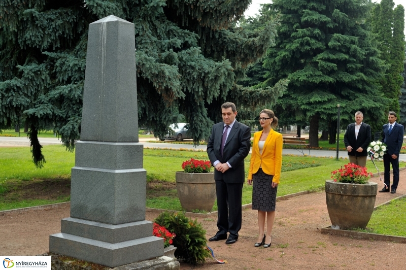 Hősökre emlékeztek