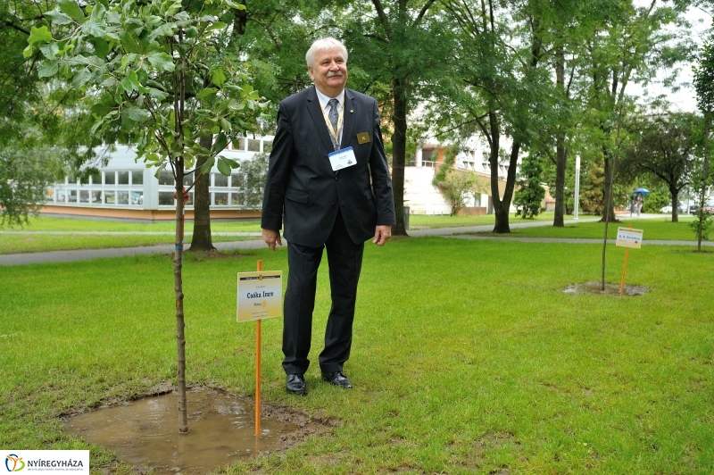 Rotary játszótér alapkőletétel