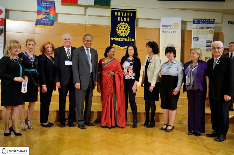 Rotary játszótér alapkőletétel