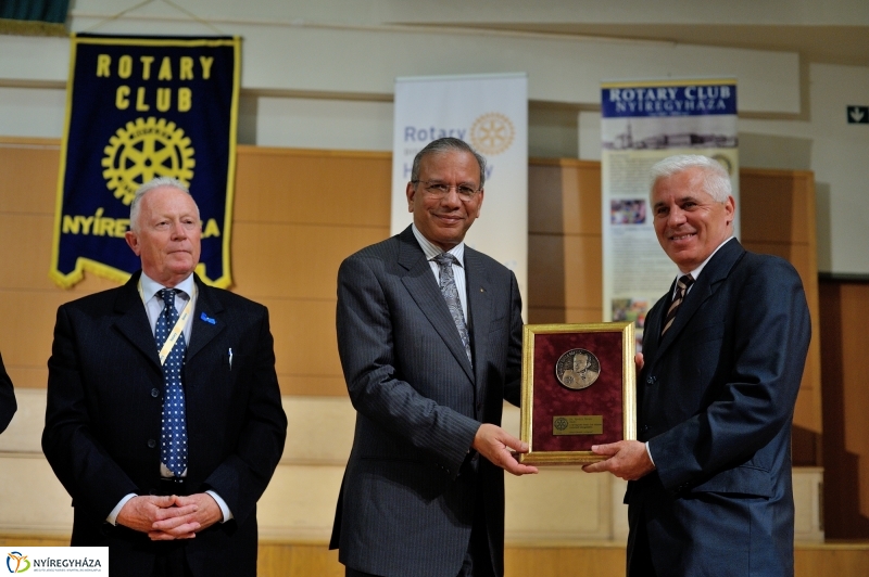 Rotary játszótér alapkőletétel