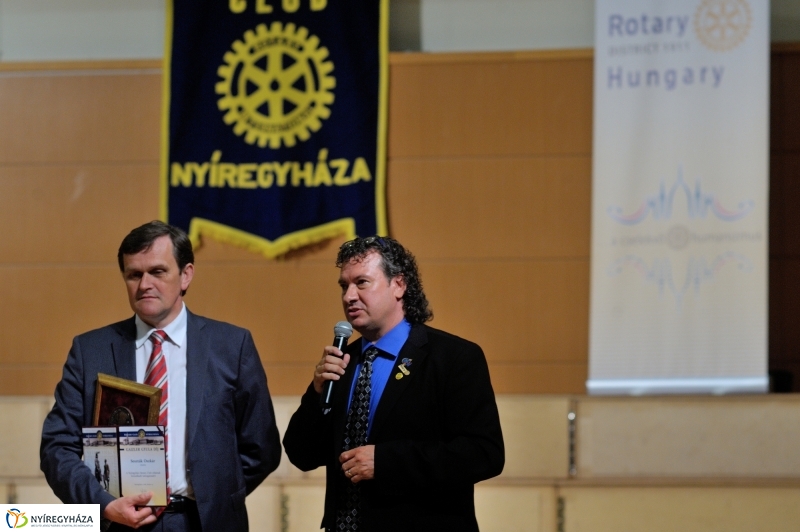 Rotary játszótér alapkőletétel