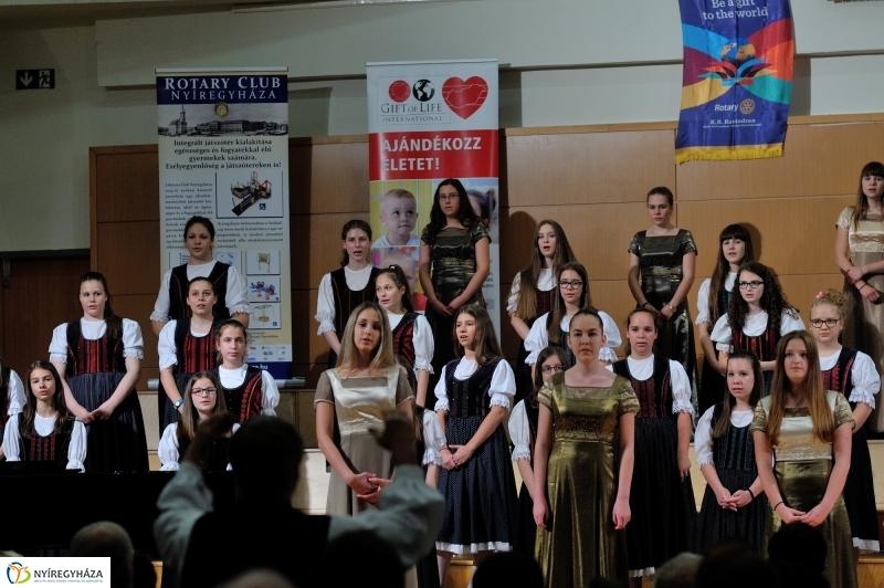 Rotary játszótér alapkőletétel