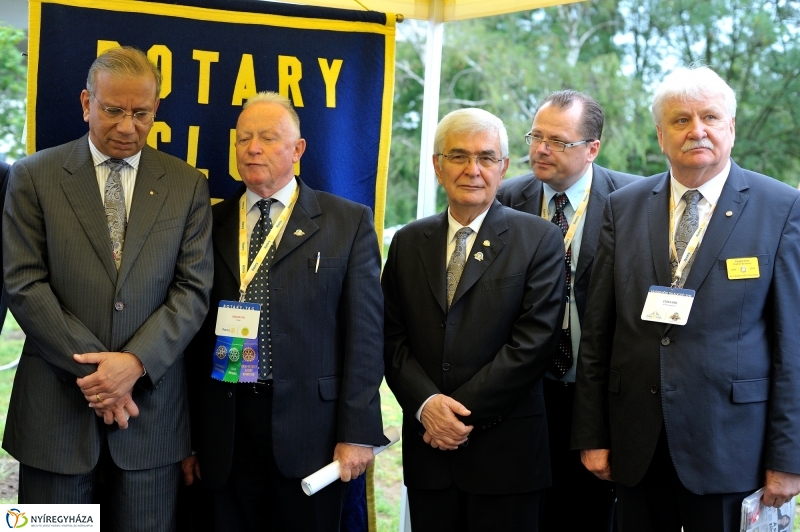 Rotary játszótér alapkőletétel