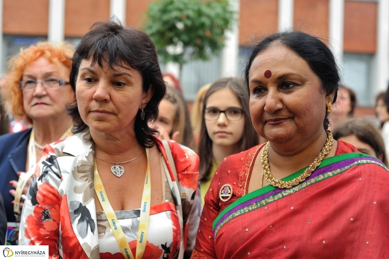 Rotary játszótér alapkőletétel