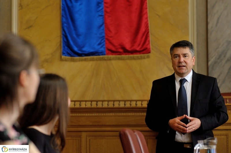 Támogatás Rászoruló Hallgatókért Alapítvány által