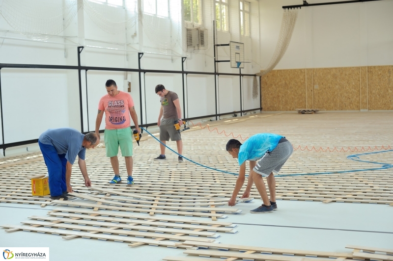 Tornaterem felújítás a Móricz Zsigmond iskolában