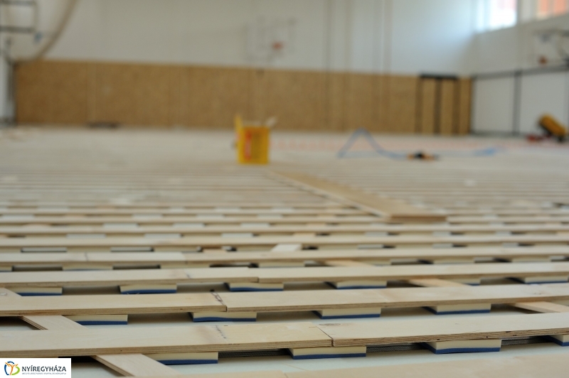 Tornaterem felújítás a Móricz Zsigmond iskolában