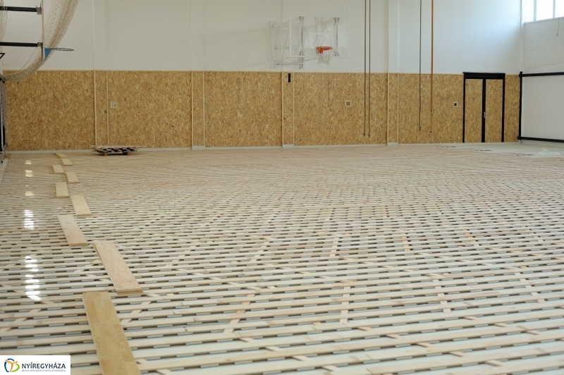 Tornaterem felújítás a Móricz Zsigmond iskolában