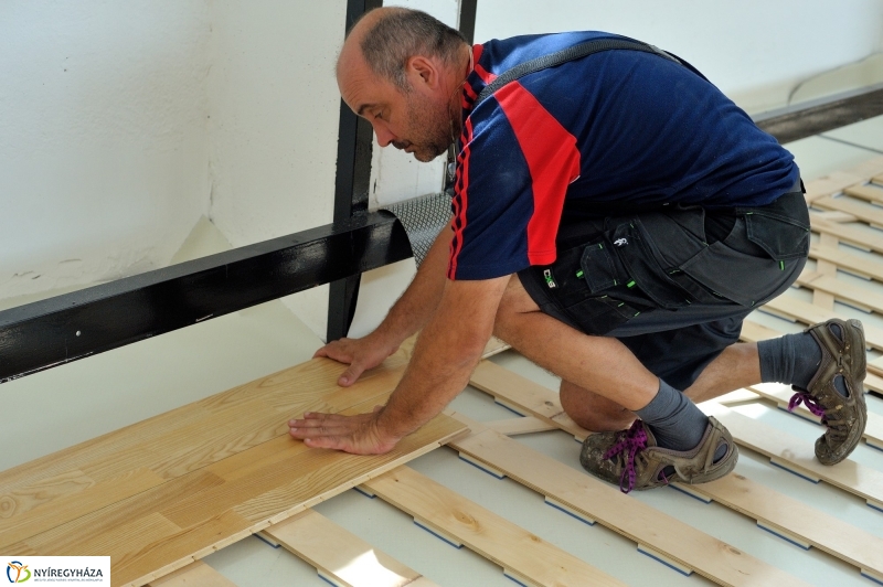 Tornaterem felújítás a Móricz Zsigmond iskolában