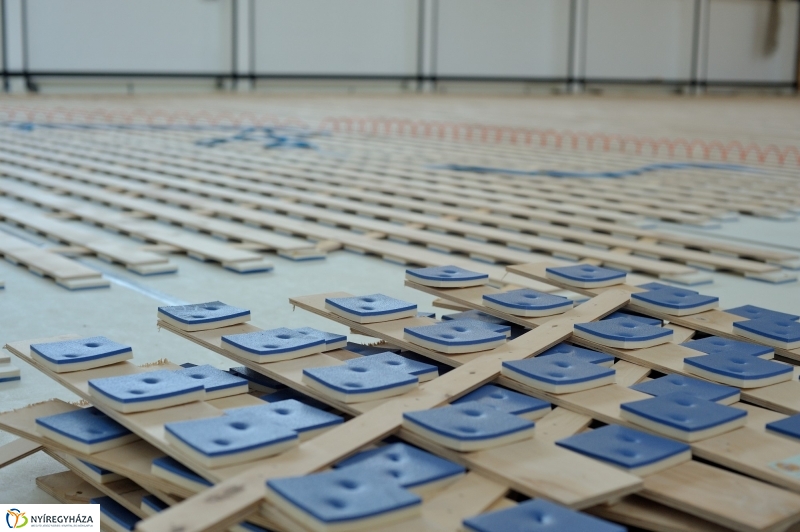 Tornaterem felújítás a Móricz Zsigmond iskolában