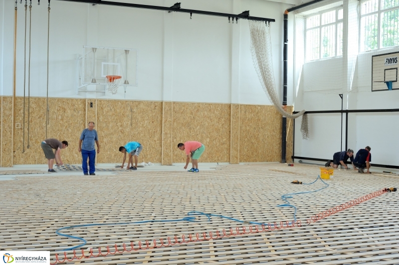 Tornaterem felújítás a Móricz Zsigmond iskolában