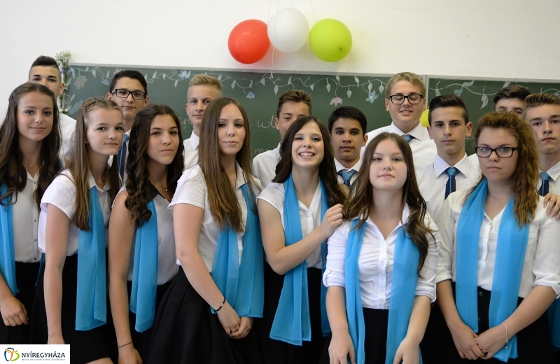 ELbúcsúztak a nyolcadikosok az Apáczaitól