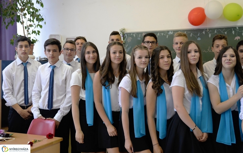 ELbúcsúztak a nyolcadikosok az Apáczaitól