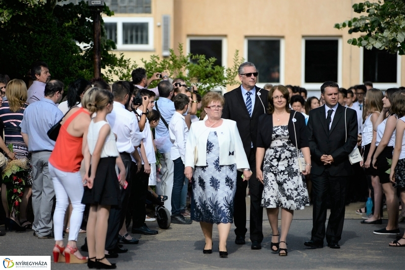 ELbúcsúztak a nyolcadikosok az Apáczaitól