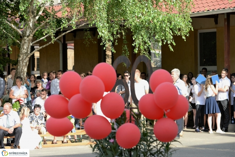 ELbúcsúztak a nyolcadikosok az Apáczaitól