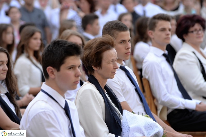 ELbúcsúztak a nyolcadikosok az Apáczaitól