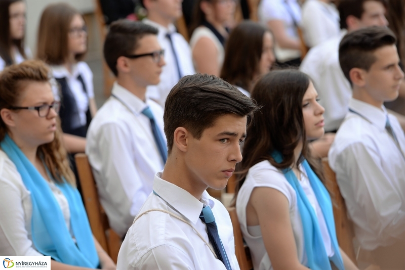 ELbúcsúztak a nyolcadikosok az Apáczaitól