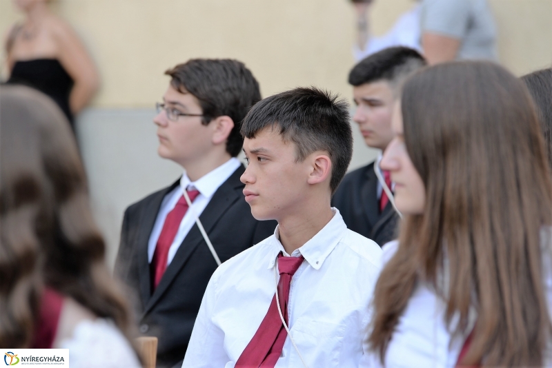 ELbúcsúztak a nyolcadikosok az Apáczaitól