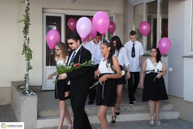Vécseys diákok búcsúja