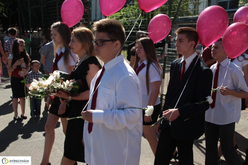 Vécseys diákok búcsúja