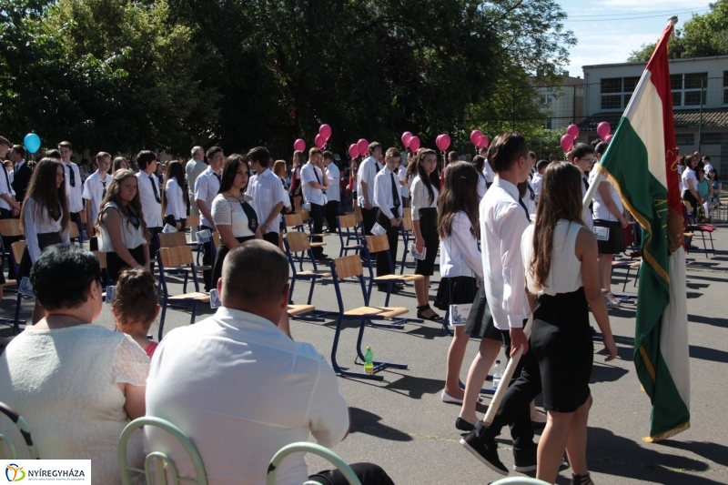 Vécseys diákok búcsúja