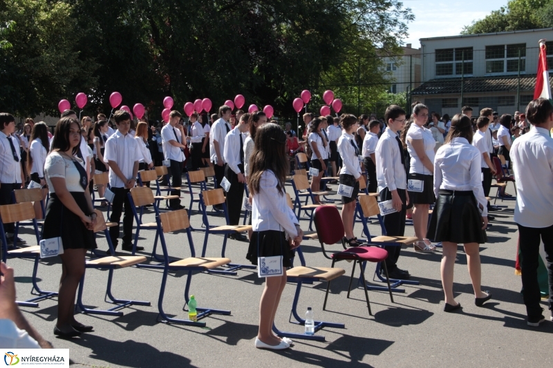 Vécseys diákok búcsúja