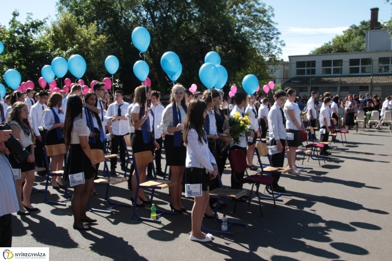 Vécseys diákok búcsúja