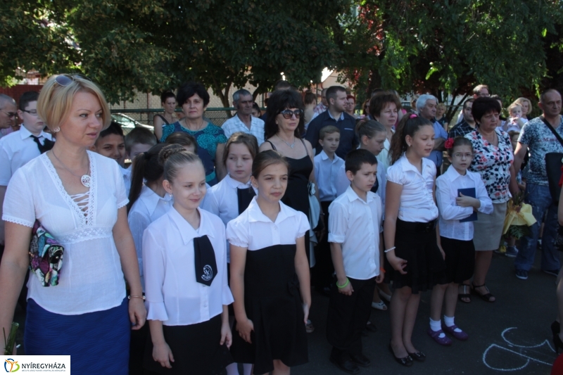 Vécseys diákok búcsúja