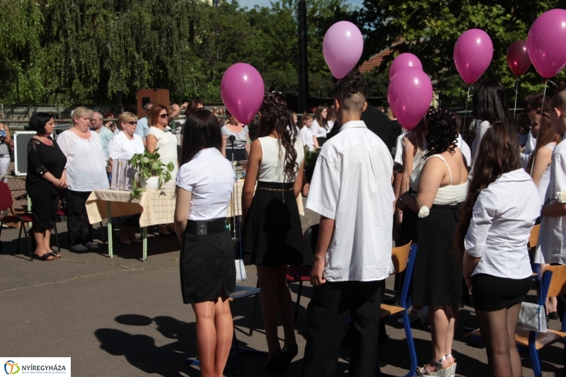 Vécseys diákok búcsúja