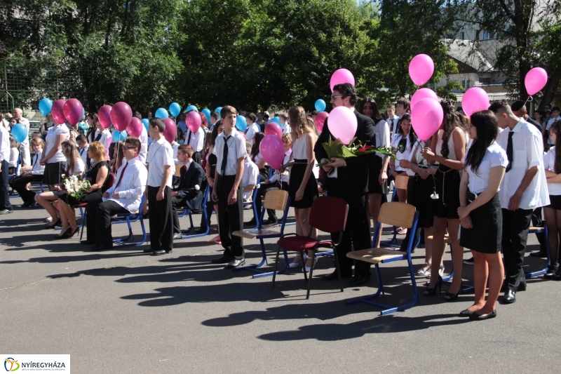 Vécseys diákok búcsúja