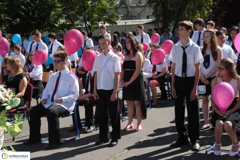 Vécseys diákok búcsúja