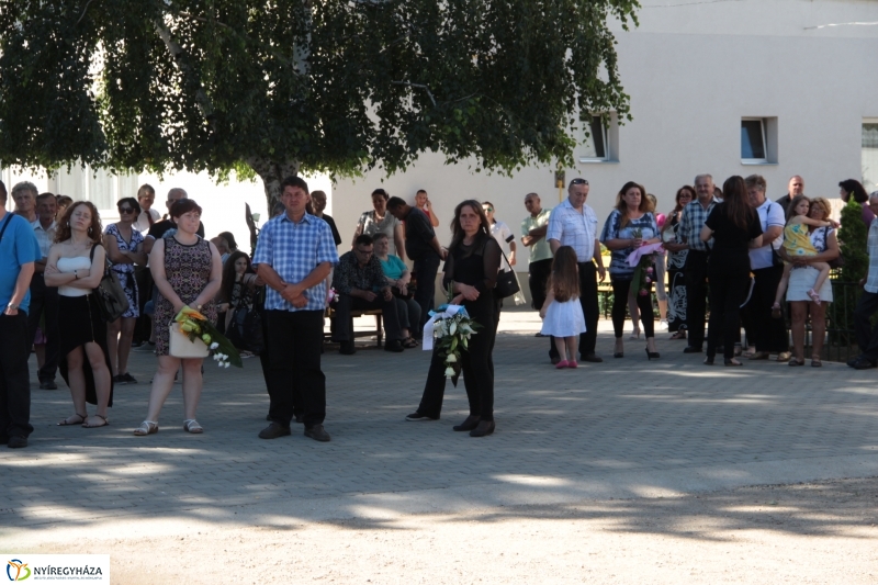 Vécseys diákok búcsúja