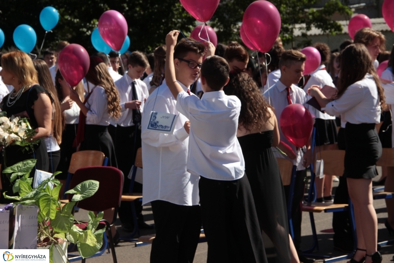 Vécseys diákok búcsúja
