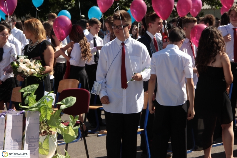 Vécseys diákok búcsúja