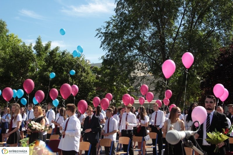 Vécseys diákok búcsúja