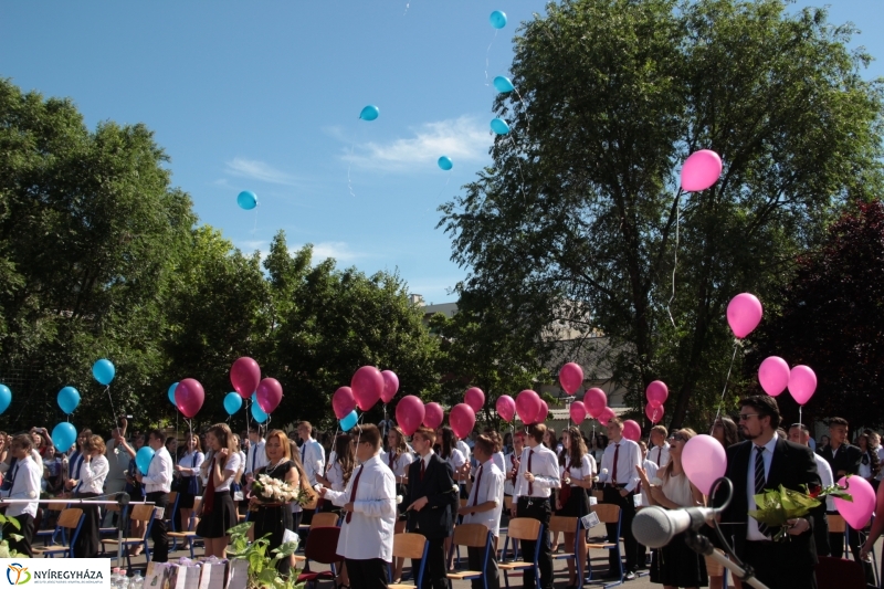 Vécseys diákok búcsúja