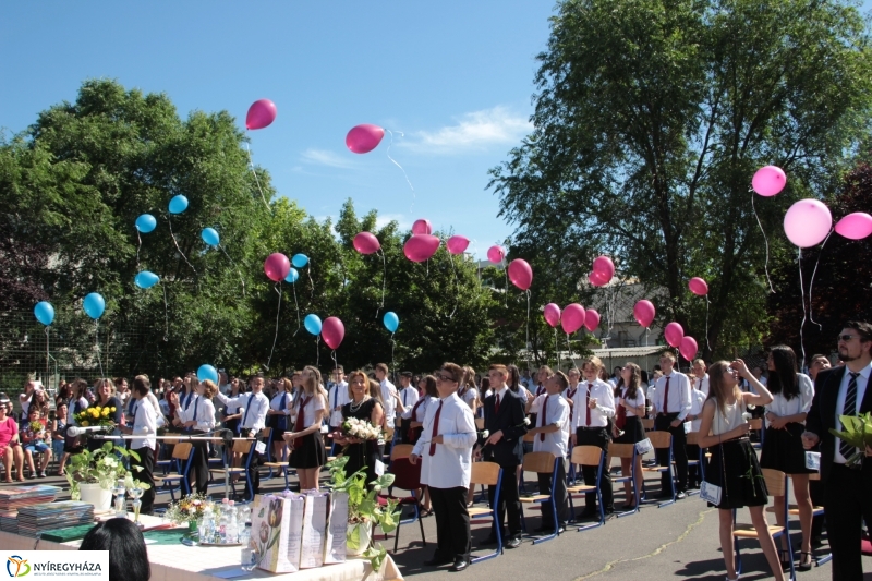 Vécseys diákok búcsúja