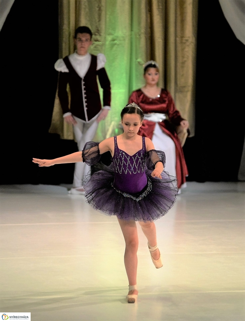 A Qn-Balett évzáró vizsgaelőadásából