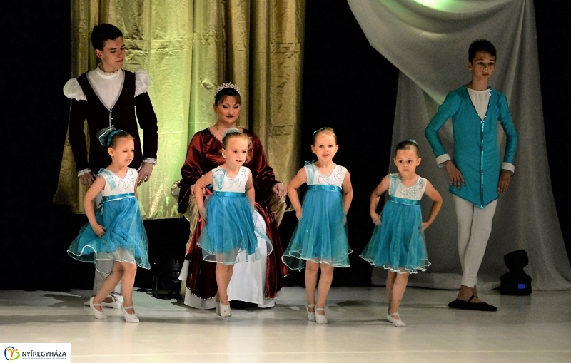 A Qn-Balett évzáró vizsgaelőadásából