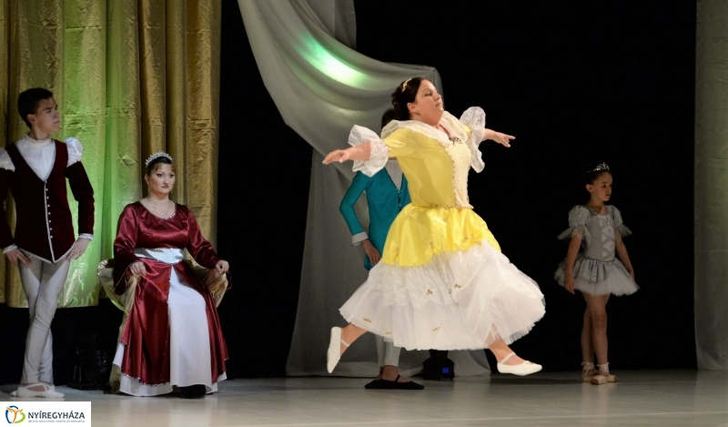 A Qn-Balett évzáró vizsgaelőadásából