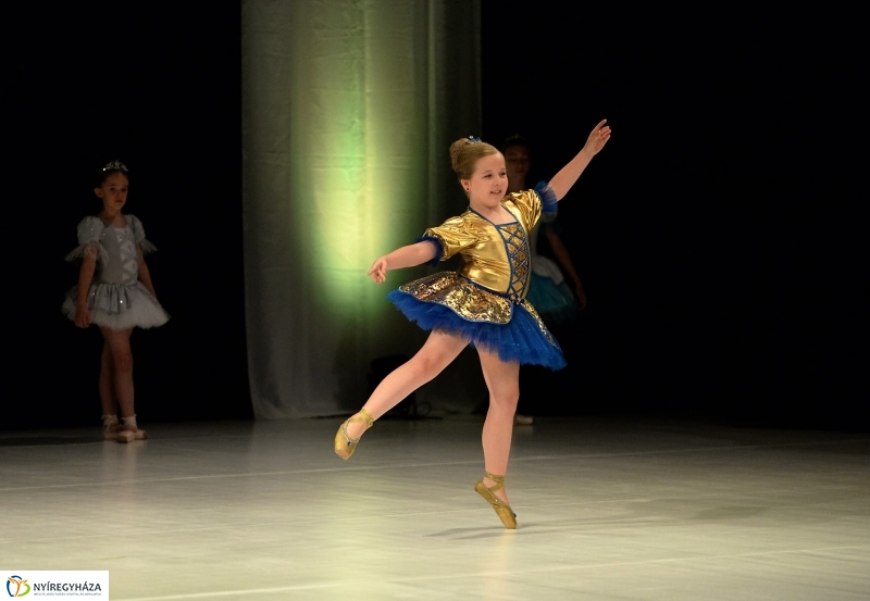 A Qn-Balett évzáró vizsgaelőadásából