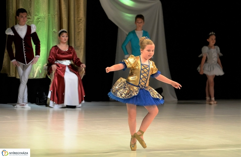 A Qn-Balett évzáró vizsgaelőadásából